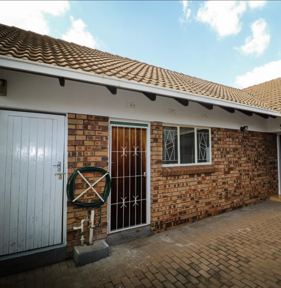 3 Bedroom Property for Sale in Elandsrand North West